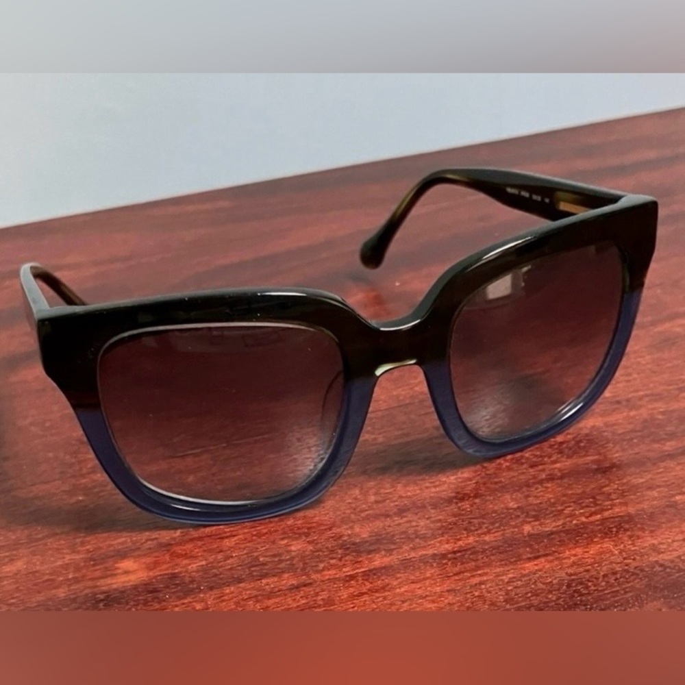Retro Style Sunglasses Banana Republic PennyS Blue Gradient